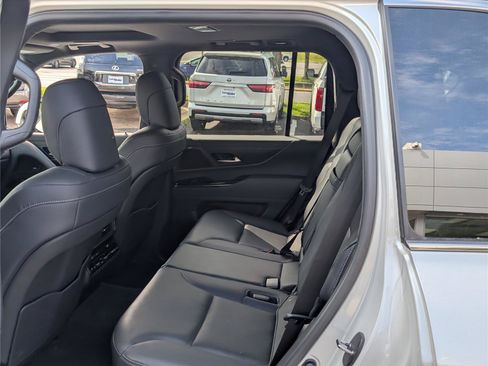 Used 2023 Lexus LX 600 4WD w/ Interior Upgrade Package image 16