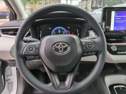 Used 2026 Toyota Corolla LE w/ LE Premium Package FWD image 18