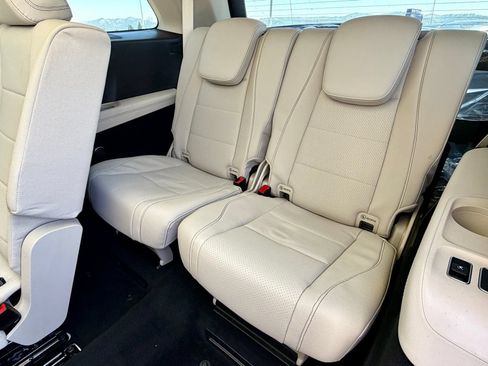 Used 2026 Mercedes-Benz GLS 450 4MATIC image 27