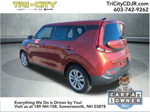 Used 2021 Kia Soul LX image 3