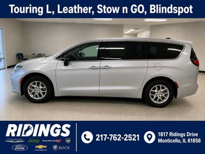 Used 2024 Chrysler Pacifica Touring-L