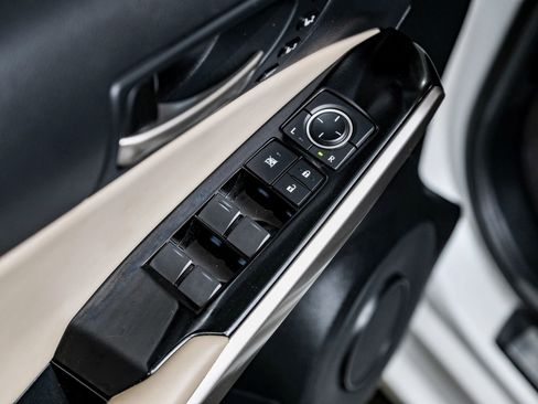 Used 2018 Lexus IS 300 w/ Comfort Package image 48