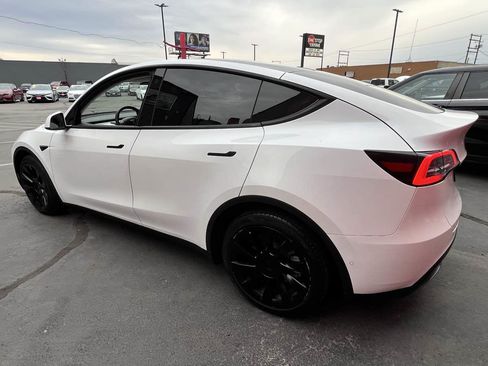 Used 2021 Tesla Model Y Long Range AWD/4WD image 6