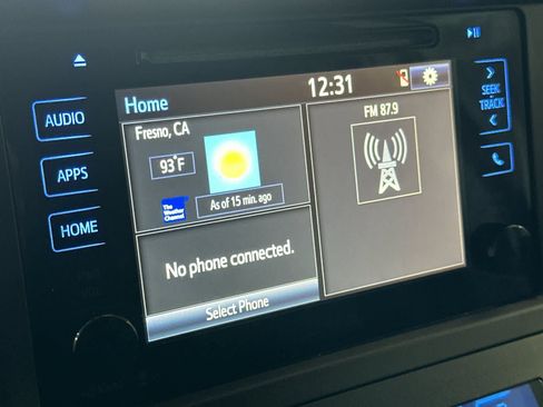 Used 2015 Toyota Sienna SE FWD image 20