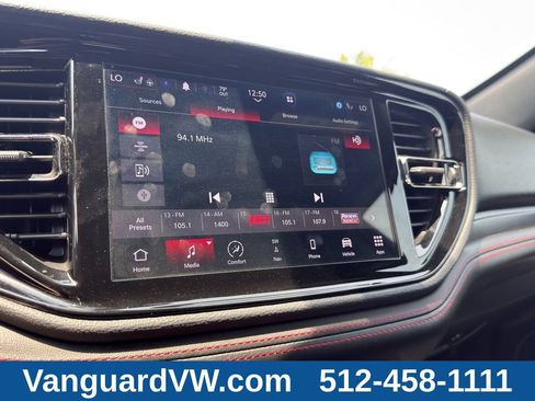 Used 2025 Dodge Durango GT RWD image 17