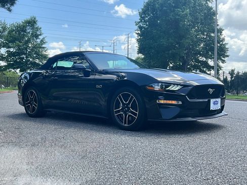 Used 2019 Ford Mustang GT Premium w/ Equipment Group 401A RWD image 4