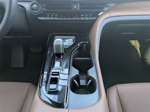 Used 2026 Toyota Crown Signia image 19