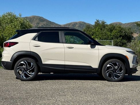 New 2026 Chevrolet TrailBlazer RS w/ Driver Confidence Package FWD image 3