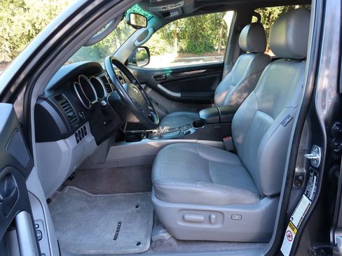 Used 2006 Toyota 4Runner Limited image 18
