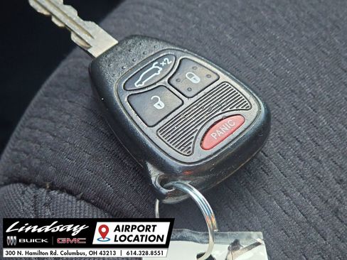 Used 2013 Chrysler 200 Touring image 32