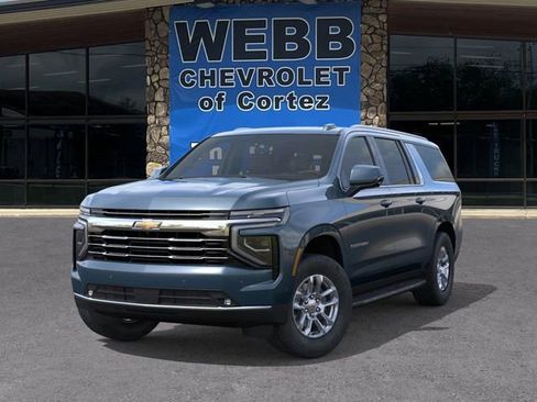 New 2026 Chevrolet Suburban LT w/ Comfort Package AWD/4WD image 6