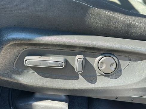 Used 2023 Honda CR-V EX image 10