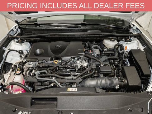 Used 2025 Toyota Camry SE FWD image 19