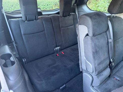 Used 2016 Nissan Pathfinder SV w/ SV Cold Weather Package image 27
