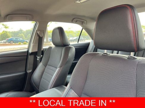 Used 2017 Toyota Camry SE FWD image 2