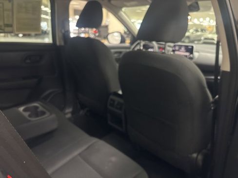 Used 2024 Nissan Rogue S image 10