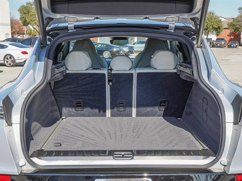 Used 2022 Aston Martin DBX Base image 42