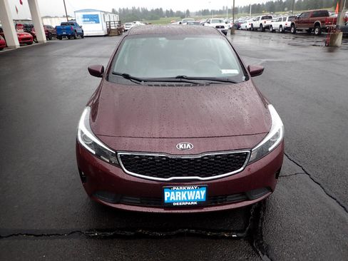 Used 2018 Kia Forte LX image 8