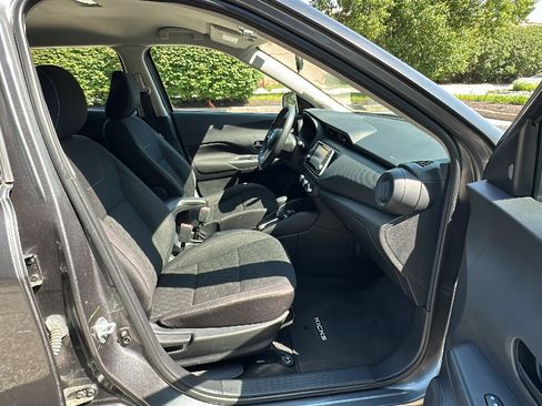Used 2021 Nissan Kicks S FWD image 22