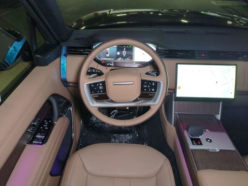 New 2026 Land Rover Range Rover Long Wheelbase SE AWD/4WD image 26