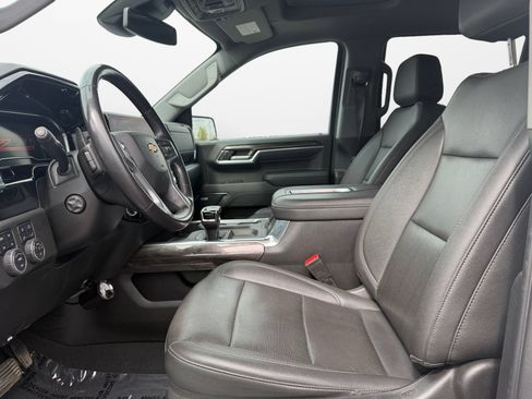 Used 2022 Chevrolet Silverado 1500 LTZ w/ LTZ Premium Package AWD/4WD image 10