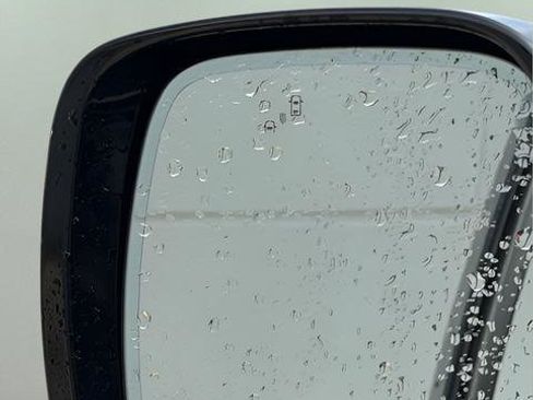 Used 2024 INFINITI QX80 Luxe image 16