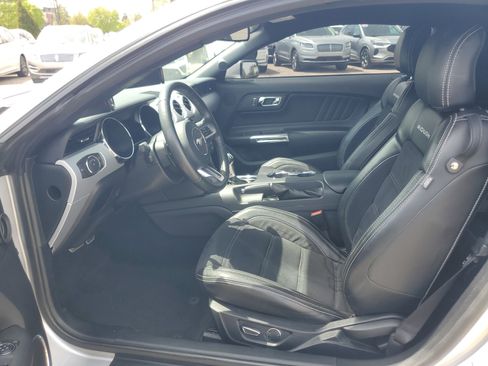 Used 2017 Ford Mustang GT Premium RWD image 12