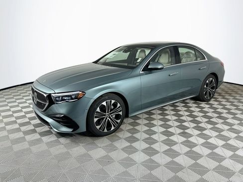 New 2026 Mercedes-Benz E 350 4MATIC Sedan image 3