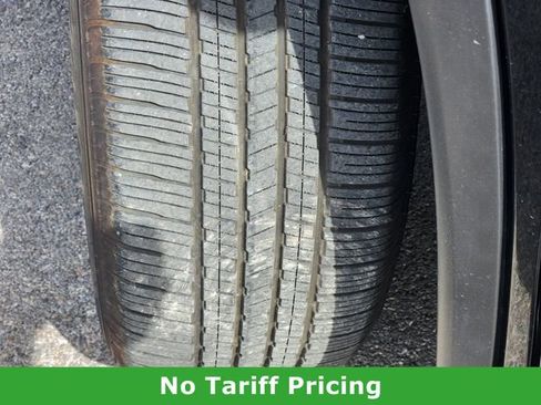 Certified 2025 Nissan Rogue SV image 9