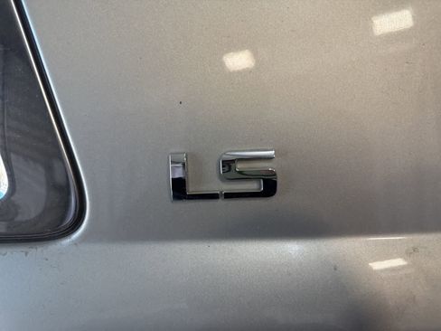 Used 2015 Chevrolet Tahoe LS RWD image 16