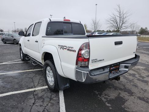 Used 2014 Toyota Tacoma 4x4 Double Cab w/ TRD Off-Road Package image 14