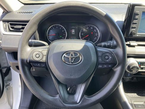 Used 2022 Toyota RAV4 XLE image 29