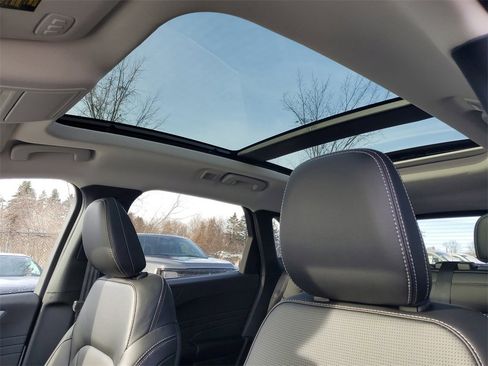 New 2026 Ford Escape SE w/ PHEV Premium Package image 7