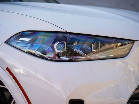 Used 2025 BMW X5 xDrive50e w/ M Sport Package image 7