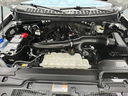 Used 2025 Ford Expedition Active AWD/4WD image 22