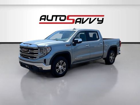 Used 2025 GMC Sierra 1500 SLT RWD image 3