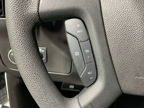 Used 2024 GMC Savana 2500 w/ Driver Convenience Package RWD image 9