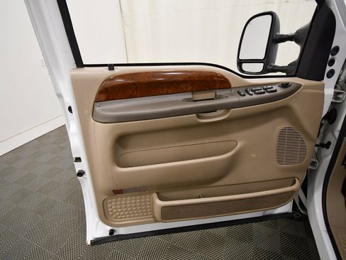Used 2003 Ford F350 Lariat image 13