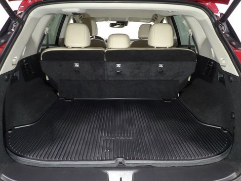 Used 2023 Nissan Murano SL w/ Cargo Package image 10