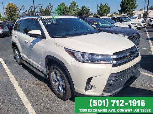 Used 2017 Toyota Highlander Limited FWD image 2