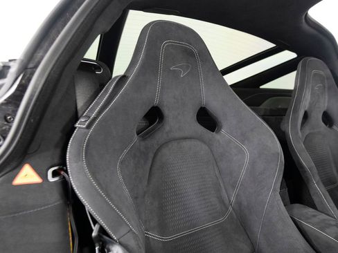 Used 2025 McLaren 750S RWD image 33
