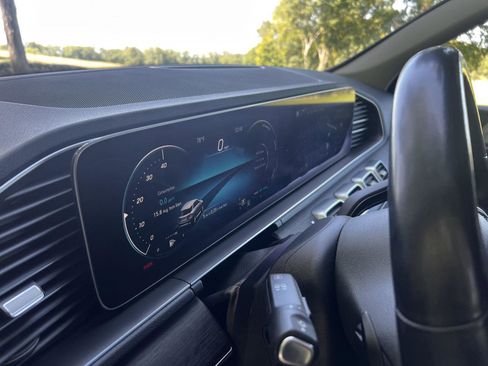 Used 2020 Mercedes-Benz GLE 450 4MATIC w/ AMG Line Exterior image 39