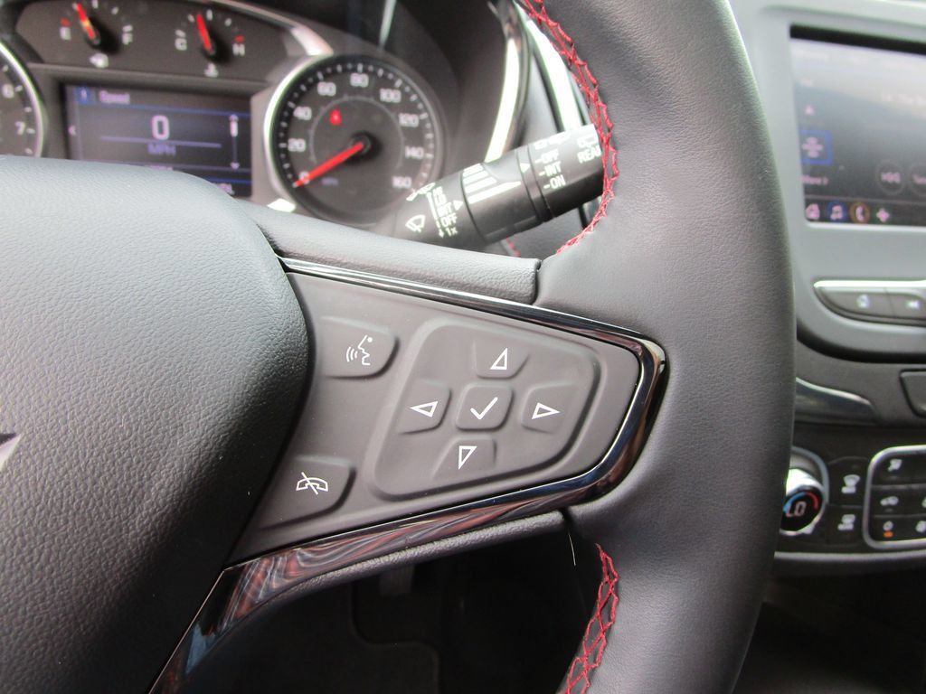 Used 2024 Chevrolet Equinox RS FWD image 36