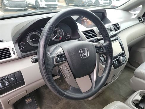 Used 2016 Honda Odyssey SE image 18