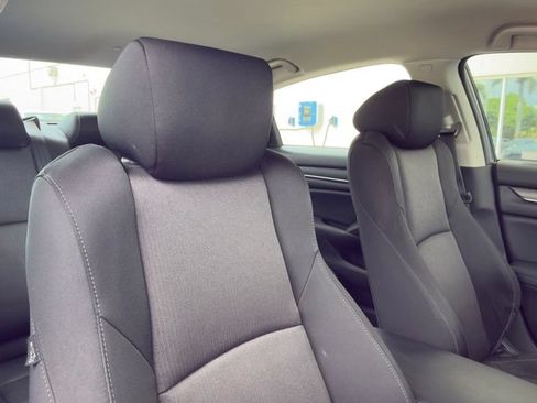 Used 2022 Honda Accord LX image 17
