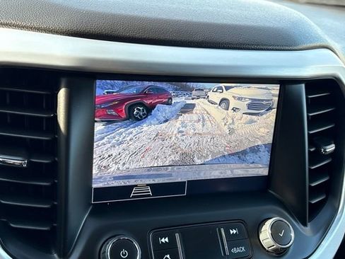 Used 2023 GMC Acadia SLE w/ Driver Convenience Package image 15