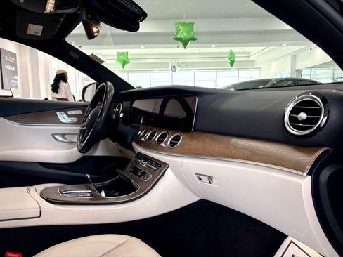 Used 2023 Mercedes-Benz E 350 4MATIC Sedan image 16