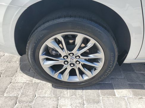 Used 2024 Buick Enclave Avenir w/ Avenir Technology Package image 6