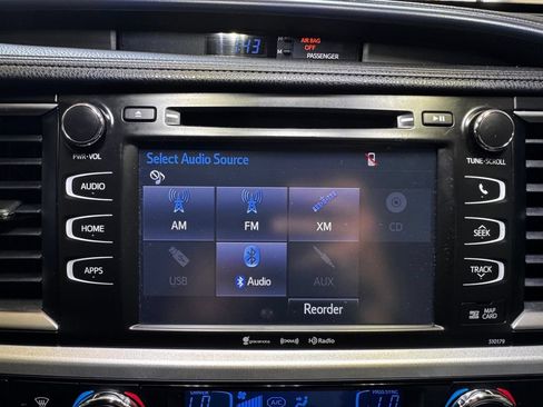 Used 2018 Toyota Highlander XLE FWD image 31