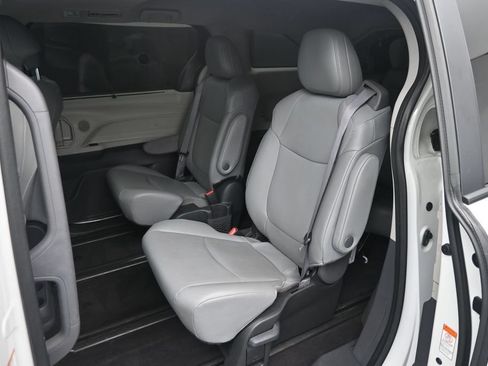 Certified 2024 Toyota Sienna XLE w/ XLE Plus Package AWD/4WD image 22